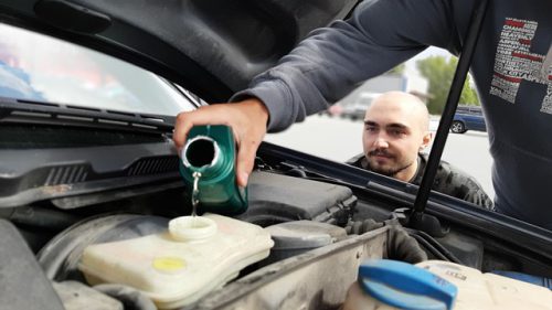 Jaki olej do samochodu najlepiej wybrać?